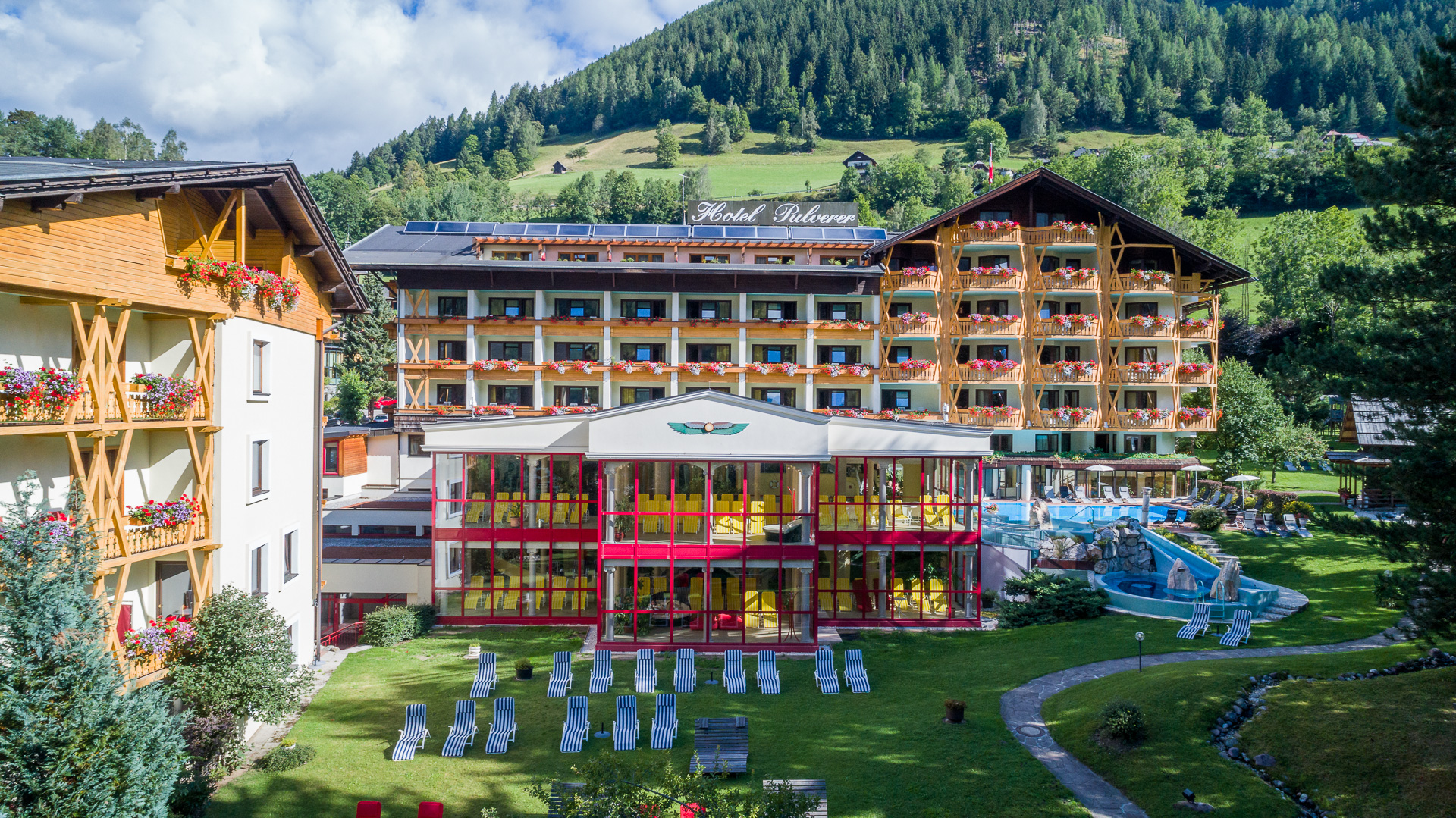 Mountainbike Urlaub - Therme - Hotelansicht - Thermenwelt Hotel Pulverer