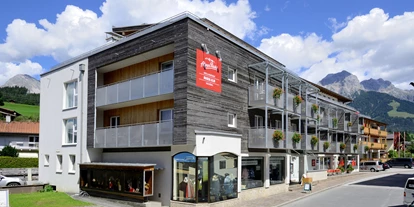 Mountainbike Urlaub - Hotel-Schwerpunkt: Mountainbike & Wandern - Aussenansicht Hotel Sommer - AlpenParks Hotel Maria Alm