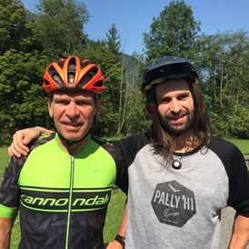 Mountainbikehotel: Hausherren als Bikeguides, Leo und Chris - Naturhotel Schütterbad